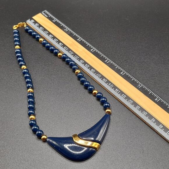 Vintage Dark Blue Napier Lucite Necklace, Light Weight, 17 Inches - Picture 7 of 9